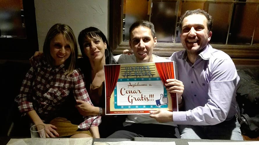 Rosa, Marta, David y Pipe te piden ayuda para Cenar por la Patilla gracias al #ViernesDeRisas