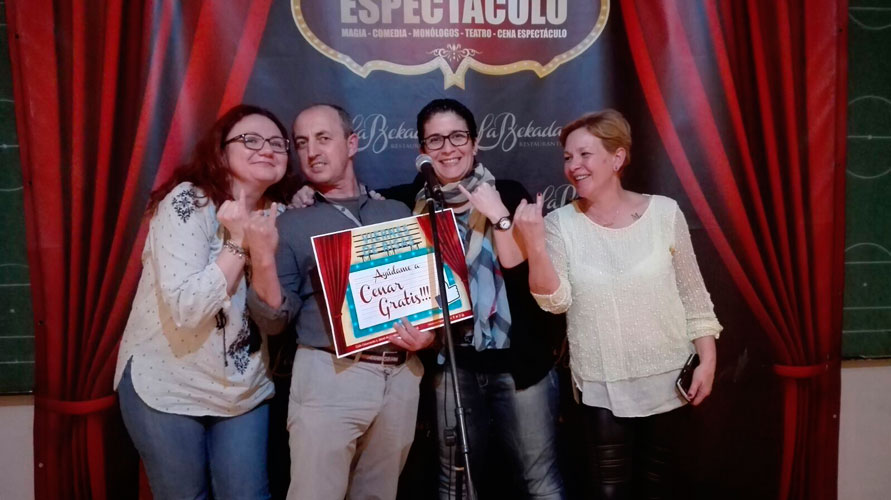 Marina, Pepe, Isabel y Maribel te piden ayuda para Cenar por la Patilla gracias al #ViernesDeRisas